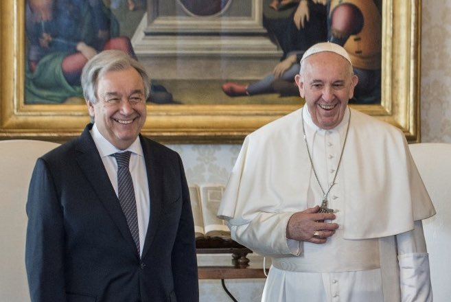 O secretário-geral da ONU, António Guterres, em reunião com o papa Francisco na Cidade do Vaticano, em Roma. Foto: ONU/Rein Skullerud