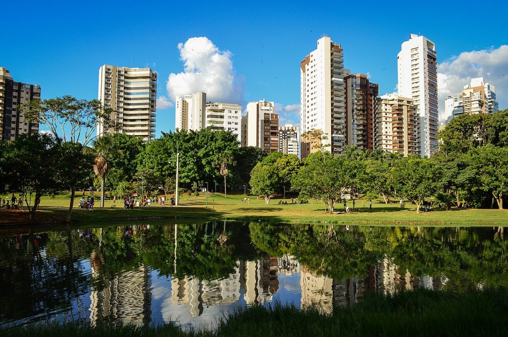 Lago das Rosas, no Setor Oeste, em Goiânia (GO). Foto: Wikimedia Commons/Jean Carlos Faleiro (CC)