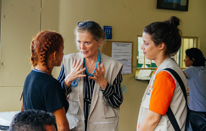 Representante do UNFPA no Brasil, Astrid Bant, em recente visita a Manaus para conhecer trabalho de assistência humanitária a pessoas refugiadas e migrantes. Foto: UNFPA