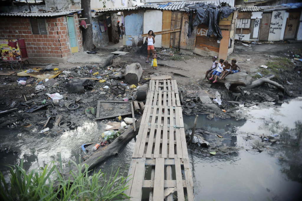 A relatora especial da ONU sobre direito à moradia adequada, Leilani Farha, disse que a pandemia mostrou que a crise mundial da habitação pode ser resolvida. Foto: EBC