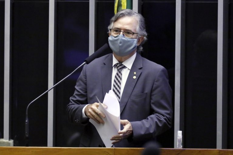 Ordem do dia para votação de proposta. Dep. Joaquim Passarinho (PSD - PA)