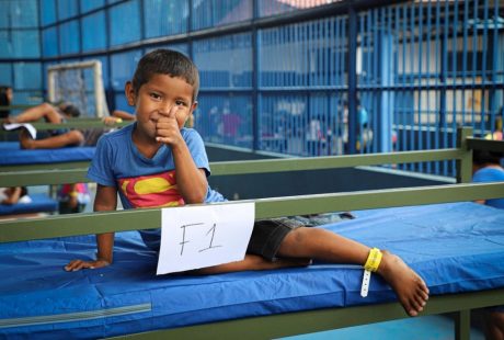 Refugiados e migrantes venezuelanos indígenas Warao são realocados para um espaço seguro em Manaus (AM) durante a pandemia de COVID-19. Foto: ACNUR/Felipe Irnaldo