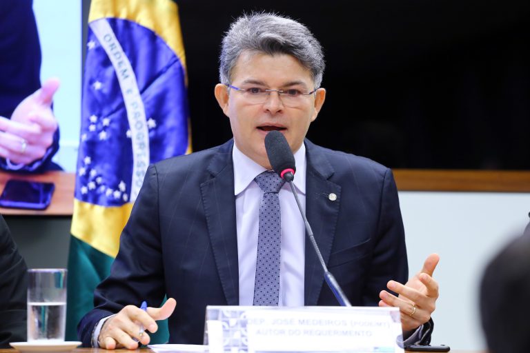 Audiência Pública - Tema: "Internacionalização e alfandegamento do aeroporto do Estado do MT." Dep. José Medeiros (PODE-MT)