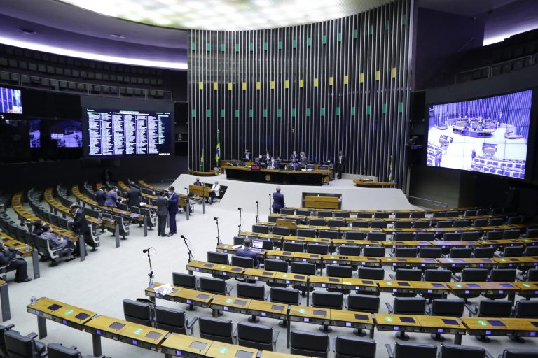 Sessão virtual do Plenário da Câmara dos Deputados