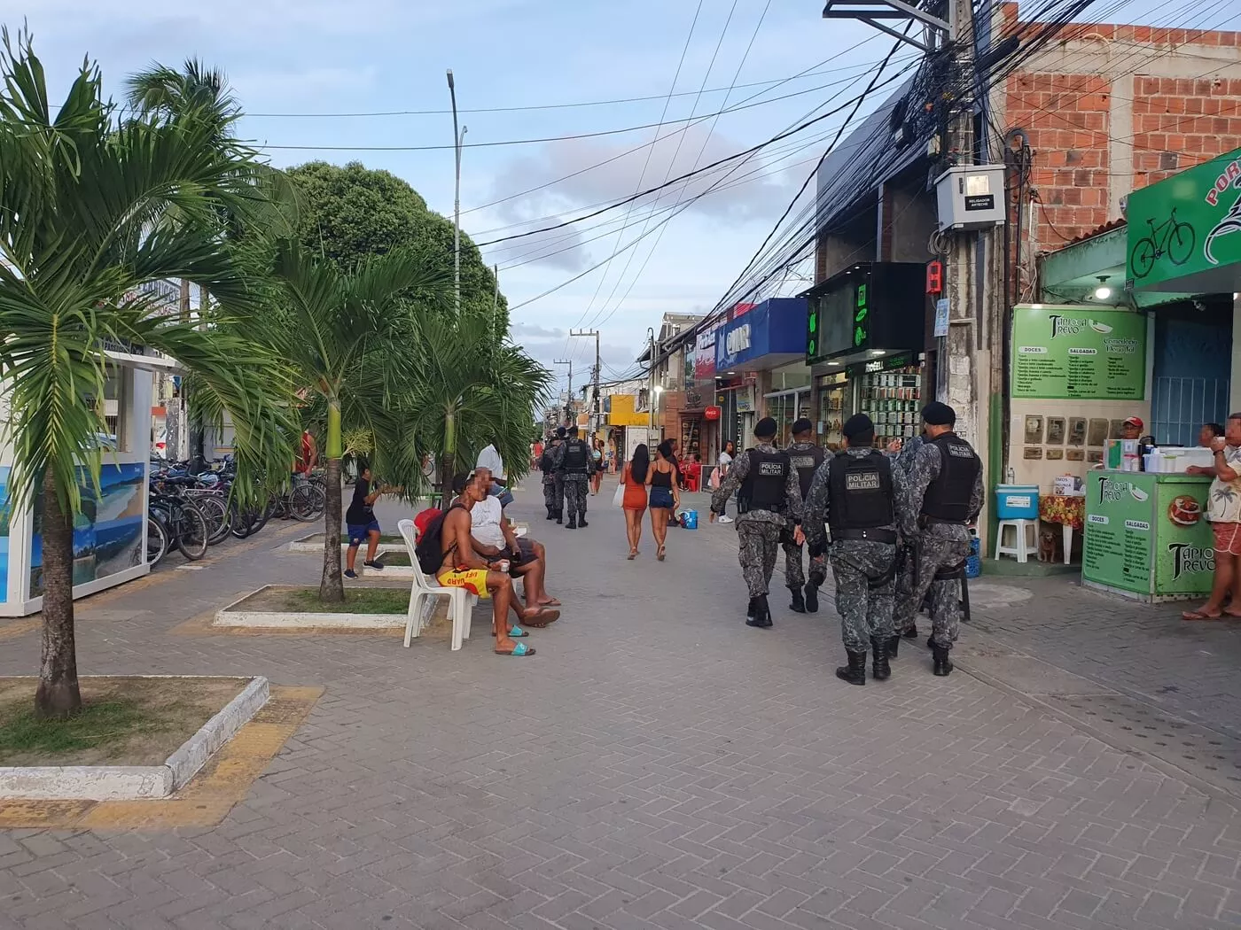 ed_capa_Assassinato da menina Heloysa revela violência policial em paraíso turístico