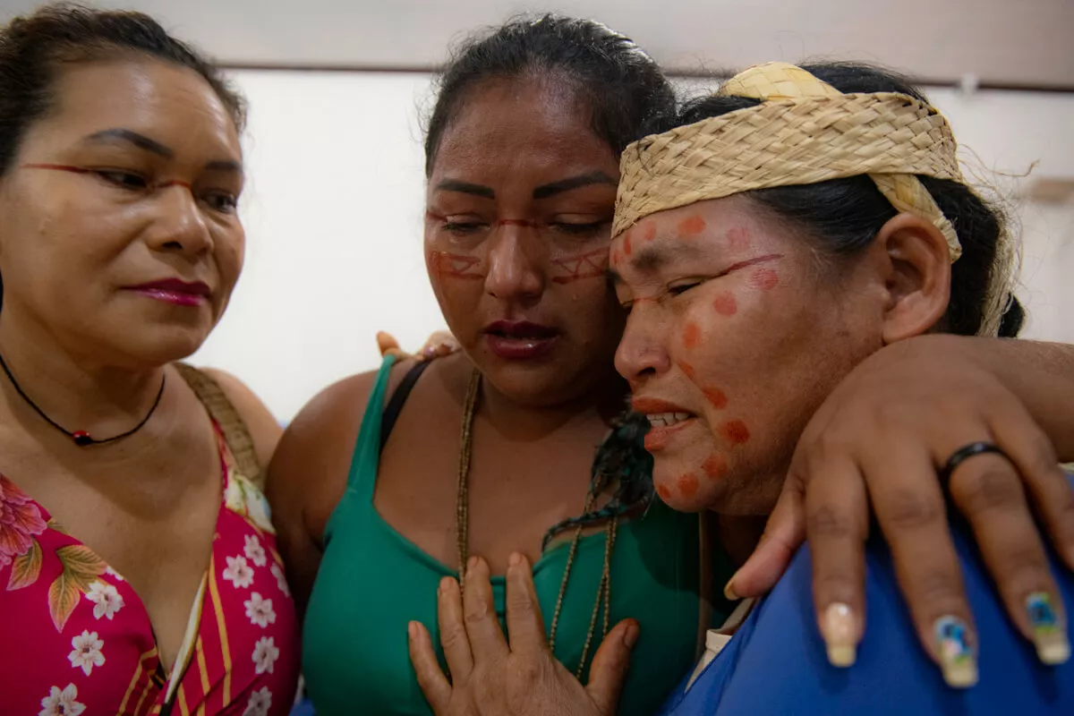 Elaida Kanamari, da aldeia São Luiz, chorou ao final do evento em homenagem a Bruno e Dom