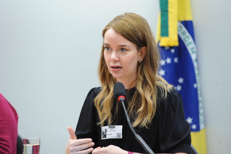 Audiência Pública - Discutir assédio moral no mundo do Trabalho. Mariel Angeli Lopes - PESQUISADORA DO DIEESE - DEPARTAMENTO INTERSINDICAL DE ESTATÍSTICA E ESTUDOS SOCIOECONÔMICOS.