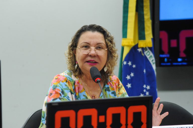 Reunião técnica da CPD com Frente Parlamentar do Congresso Nacional em Defesa das Pessoas com Deficiências - "Restrição ao canabidiol em crianças e adolescentes com epilepsia". Dep. Tereza Nelma PSD - AL