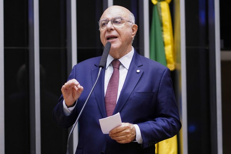 Proposições Remanescentes do dia Anterior. Dep. Arnaldo Jardim (CIDADANIA - SP)