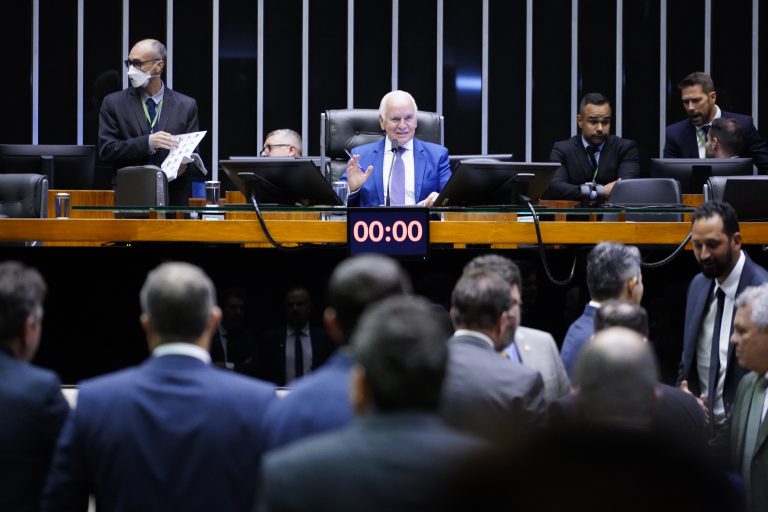 Sessão para votação de propostas legislativas. Dep. Gilberto Nascimento (PSC-SP)