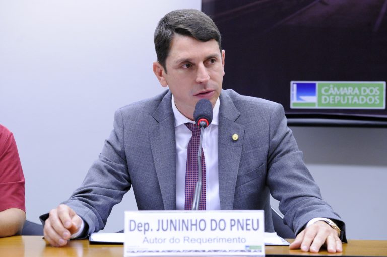 Audiência Pública - Tema: "Renovação da Concessão da Rodovia Presidente Dutra. Dep. Juninho do Pneu (DEM - RJ)