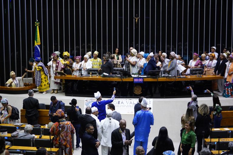 Homenagem ao Dia Nacional das Raízes de Matrizes Africanas e Nações do Candomblé.