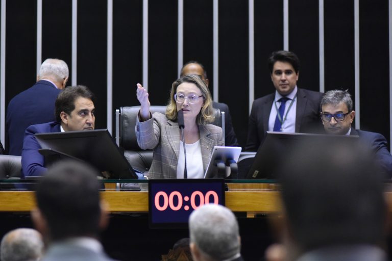 Sessão para a votação de propostas legislativas