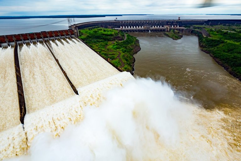 Energia - elétrica - hidrelétrica Itaipu energias renováveis