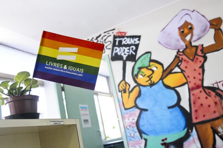 Direitos Humanos e minorias - geral - população LGBTQIA+ - Atendimento à população trans