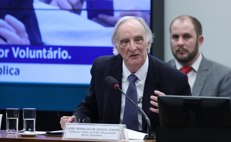 Audiência Pública e Deliberativa. Professor Titular da UnB e Pesquisador Sênior Voluntário. - Universidade de Brasília - UnB, José Geraldo de Souza Junior.