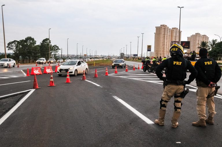 Segurança pública - policiais - Polícia Rodoviária Federal - PRF - Transito - segurança