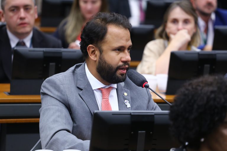 Apresentação dos planos e agenda estratégica. Dep. Pastor Henrique Vieira(PSOL - RJ)