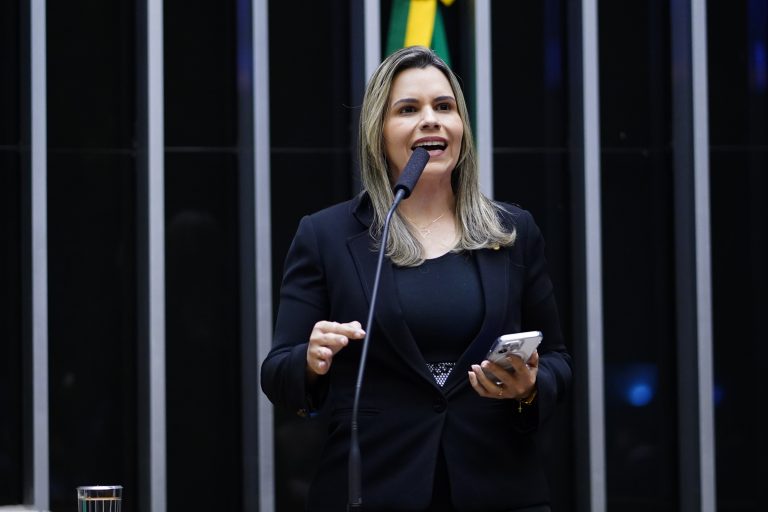 Sessão para a votação de propostas legislativas. Dep. Clarissa Tércio(PP - PE)