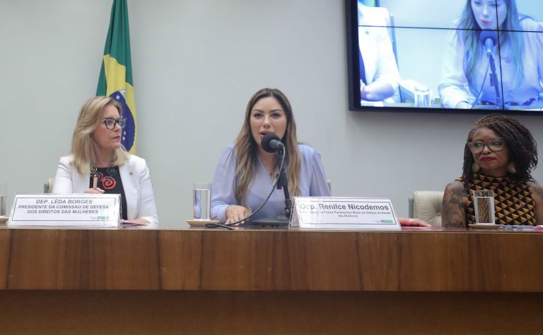 Seminário “Outubro Rosa: prevenção e tratamento do câncer de mama”.