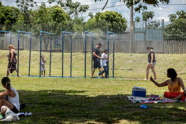 Cidades - infraestrutura - lazer parques urbanos natureza áreas verdes vegetação arborização (Parque das Barrigudas, Uberaba-MG)