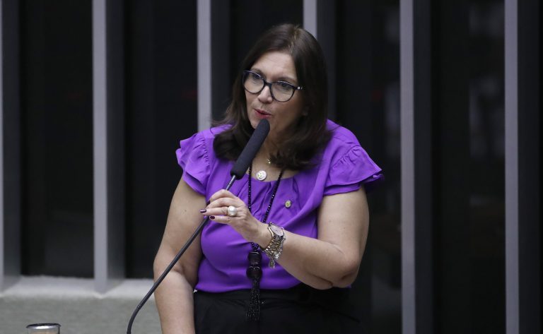 Homenagem aos Duzentos Anos do Arquivo da Câmara dos Deputados e aos Duzentos Anos da Taquigrafia Parlamentar no Brasil. Dep. Bia Kicis (PL - DF)