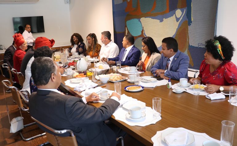 Reunião da Bancada Negra com o presidente da Câmara.