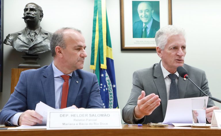 Discussão e Votação do Relatório. Dep. Helder Salomão (PT - ES) e Dep. Rogério Correia (PT - MG)