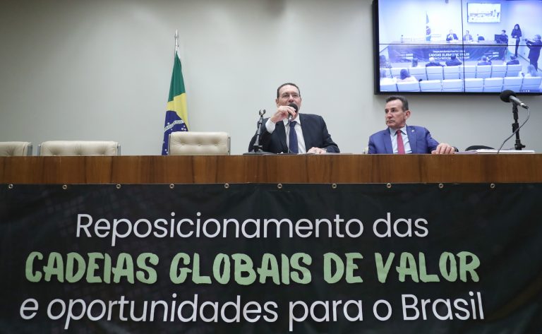 Seminário: Reposicionamento das cadeias globais de valor e as oportunidades no Brasil. Dep. Vitor Lippi (PSDB - SP) e Dep. Jorge Goetten (PL - SC)