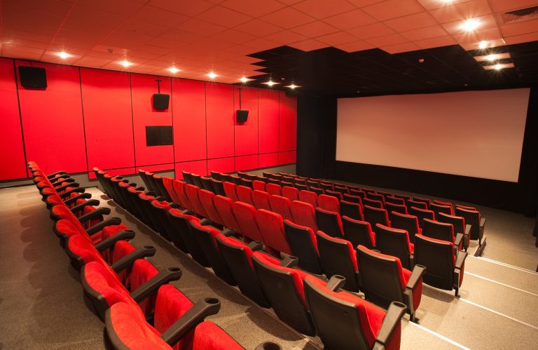 Sala de cinema vazia