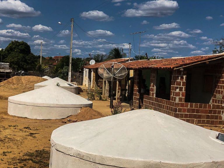 Cisternas construídas no município de Ipanguaçu, no semiárido nordestino