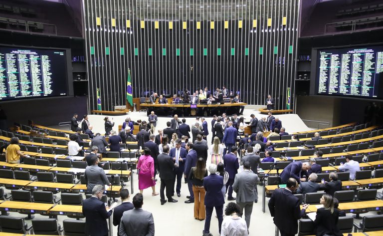 Discussão e votação de propostas. Presidente da Câmara dos Deputados, Arthur Lira