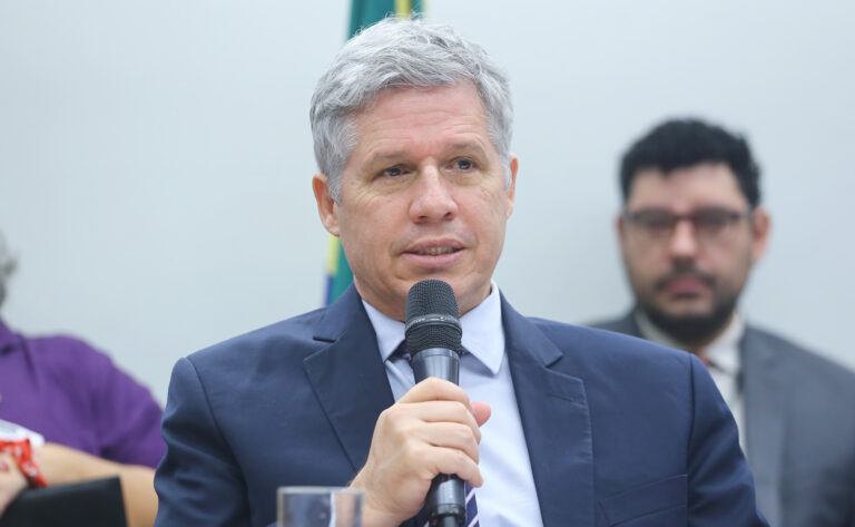 Audiência Pública - Eixo 1: Desenvolvimento social e a garantia de direitos (PPA 2024-2027). Ministério do Desenvolvimento Agrário e Agricultura Familiar do Brasil, Paulo Teixeira