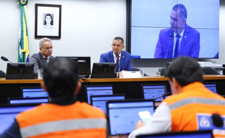 Audiência Pública - Debate com os Coordenadores Estaduais das Defesas Civis, sobre as medidas de prevenção de desastres e calamidades públicas e auxílio às vítimas. Dep. Gilson Daniel (PODE - ES)