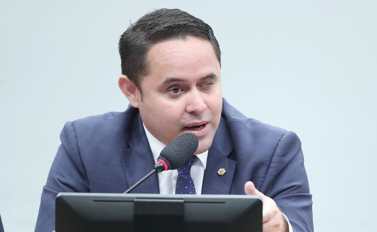 Apreciação de pareceres preliminares. Dep. Gabriel Mota (REPUBLICANOS - RR)