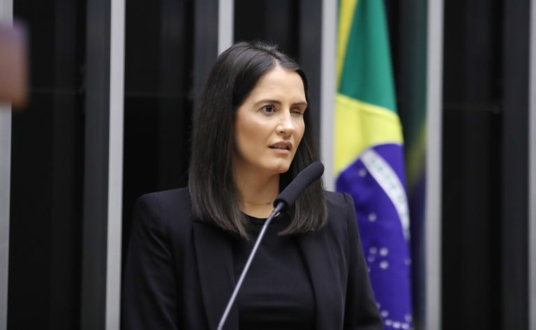 Discussão e votação de propostas. Dep. Amália Barros (PL-MT)