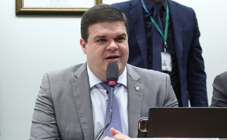 Debate acerca do Comitê Gestor e distribuição da Receita IBS. Dep. Bruno Farias (AVANTE - MG)