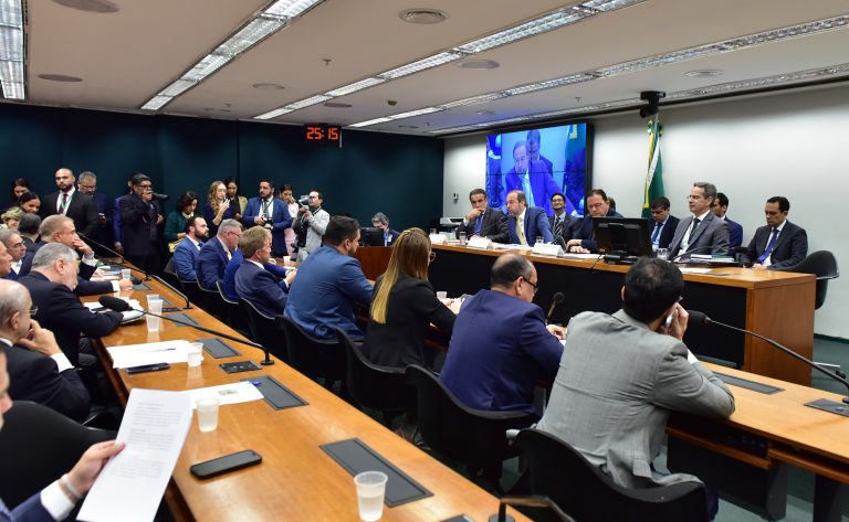 Reunião de Comparecimento de Ministro. Dep. Hugo Leal (PSD-RJ), Ministro de Minas e Energia, Alexandre Silveira de Oliveira e Dep. Júnior Ferrari (PSD - PA)