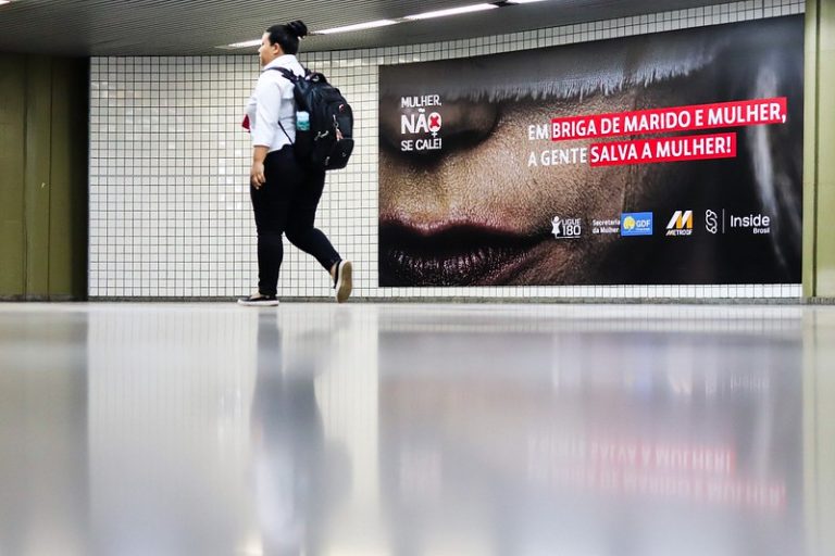 Direitos Humanos e Minorias - Mulheres - Estação Galeria recebe primeira ação da campanha “Mulher, não se Cale!” - violência doméstica - Violência contra a mulher