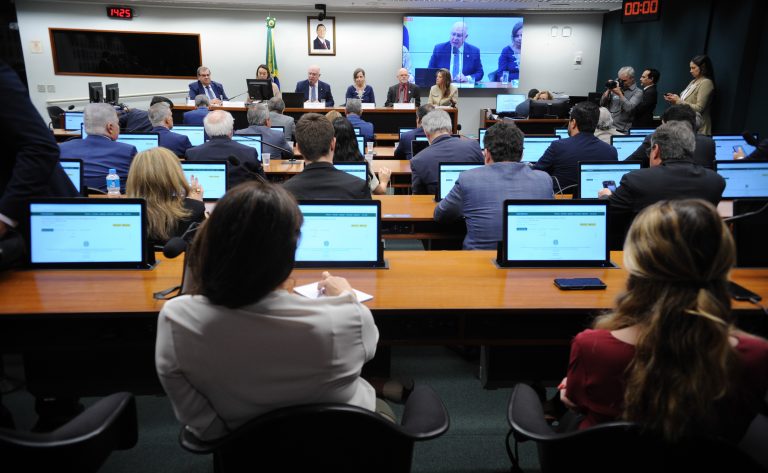 Seminário - Minerais críticos e estratégicos: desafios e fomento à produção.