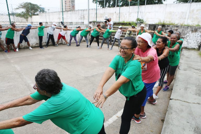 Direitos Humanos - idoso - socialização terceira idade amizade combate à depressão (Projeto Viver Melhor, na Base Comunitária de Segurança da Chapada do Rio Vermelho)