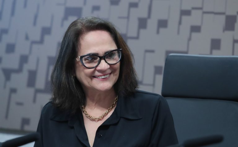 Audiência Pública - Debater sobre as ações da campanha dos 21 Dias de Ativismo pelo Fim da Violência Contra a Mulher. Senadora, Damares Alves (REPUBLICANOS - DF)