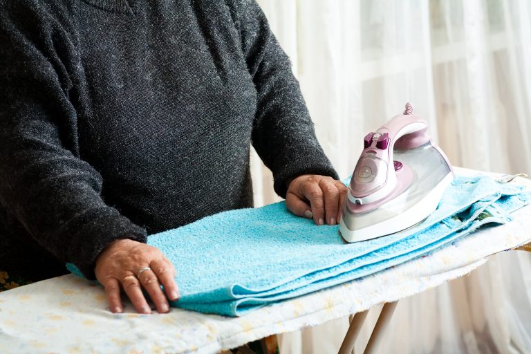 Trabalho - domésticas - empregada doméstica - faxineira - limpeza de casa - trabalhadoras