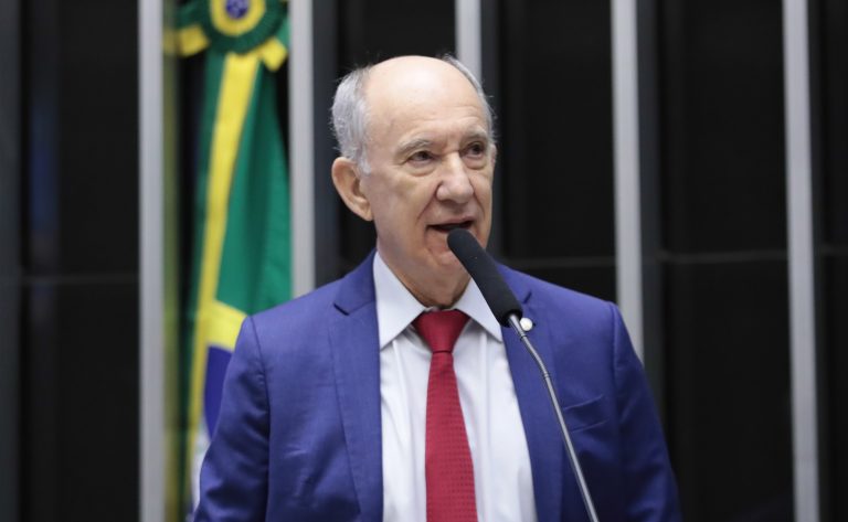 Homenagem pelo Transcurso dos Quarenta Anos do Movimento das “Diretas Já”. Dep. Rui Falcão (PT-SP)