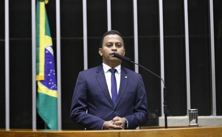 Discussão e votação de propostas legislativas. Dep. Dr. Francisco (PT-PI)
