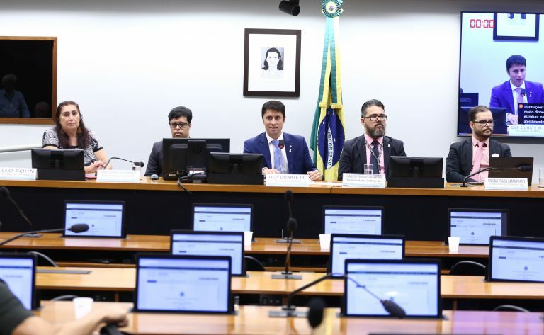 Audiência Pública - Homenagem ao Dia Nacional da Língua Brasileira de Sinais (Libras).