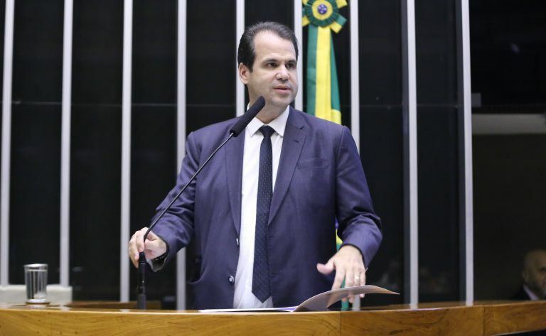 Homenagem aos 120 anos da prestação de serviços da Light ao RJ. Dep. Aureo Ribeiro (SOLIDARIEDADE-RJ)