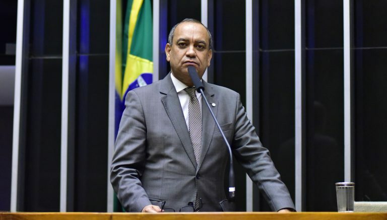Discussão e votação de propostas. Dep. Max Lemos(PDT - RJ)