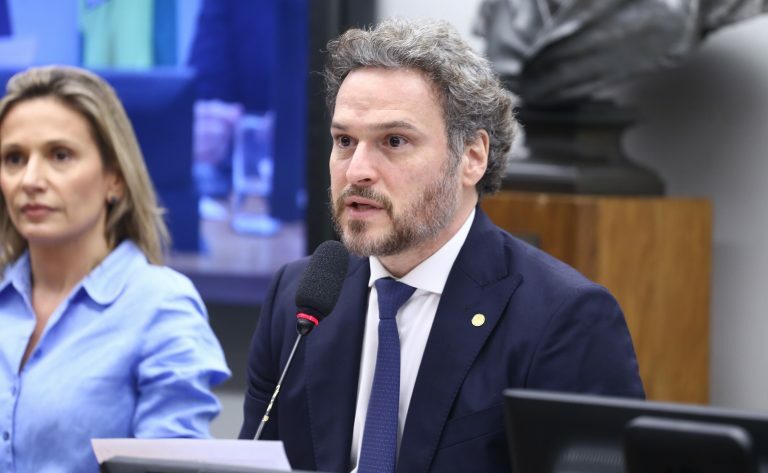 Audiência Pública - PL 347/2003 – O Aumento de pena para tráfico de animais silvestres. Dep. Fred Costa (PRD - MG)
