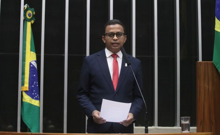 Deputado Dr. Francisco (PT- PI) fala no Plenário da Câmara dos Deputados